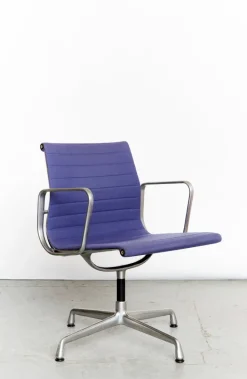 Pamono EA 108 Swivel Chair by Charles & Ray Eames for Vitra Best