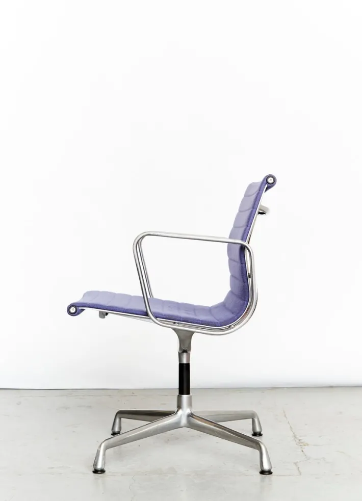Pamono EA 108 Swivel Chair by Charles & Ray Eames for Vitra Best