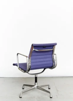 Pamono EA 108 Swivel Chair by Charles & Ray Eames for Vitra Best