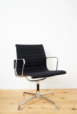 Pamono EA 108 Swivel Chair by Charles & Ray Eames for Herman Miller Best