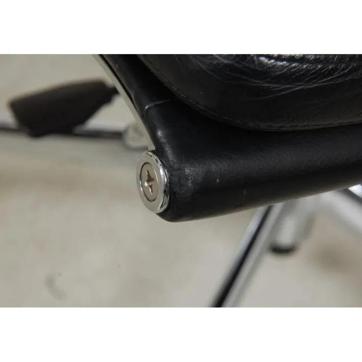 Pamono EA-219 Desk Chair in Leather by Charles Eames for Vitra