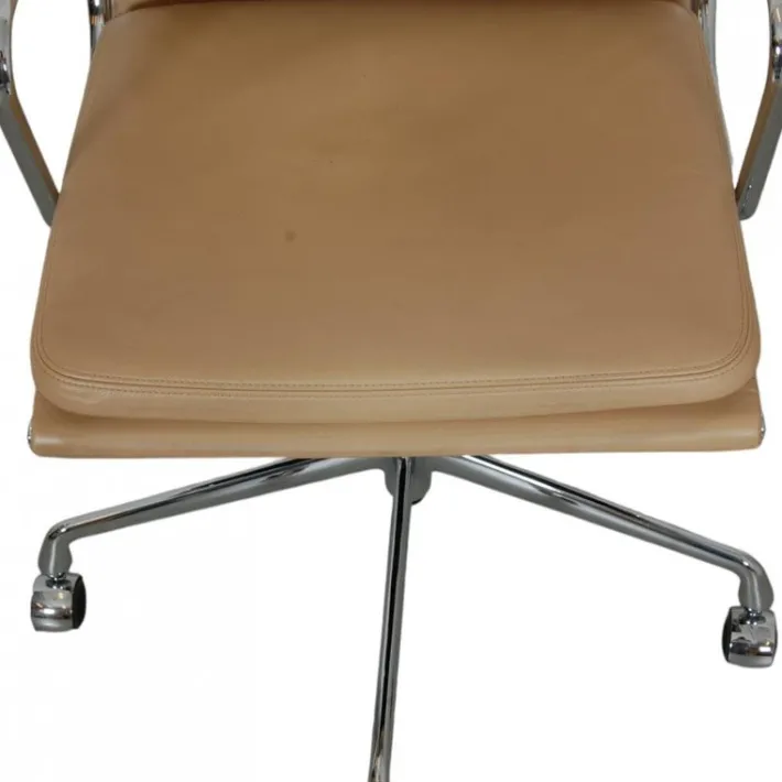 Pamono EA-217 Office Chair in Beige Leather from Charles Eames New