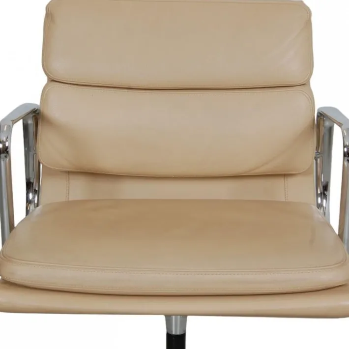 Pamono Ea-208 Softpad Chair in Beige Leather by Charles Eames, 2000s New