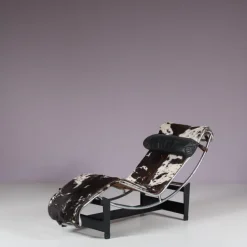 Pamono Early LC4 Chaise Longue by Le Corbusier, Pierre Jeanneret, and Charlotte Perriand, France, 1930s New