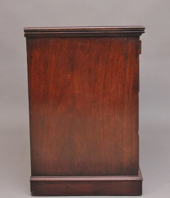 Pamono Early 19th Century Mahogany Kneehole Desk, 1830s Online