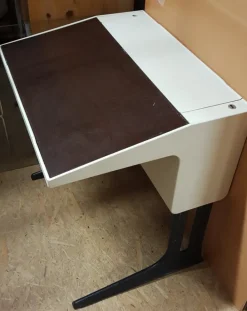 Pamono Elmar Children's Writing Desk & Chair by Luigi Colani for Flötotto, 1970s, Set of 2 Outlet