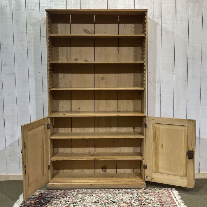 Pamono English Bookcase in Fir Clearance