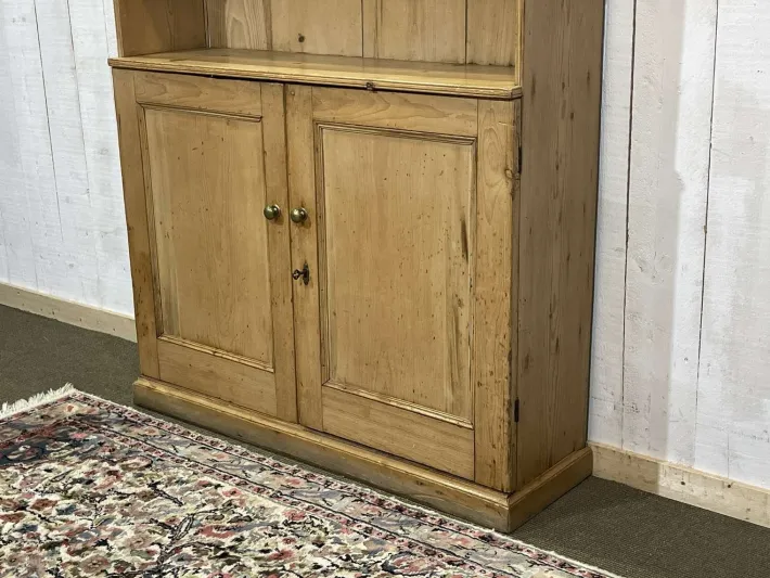 Pamono English Bookcase in Fir Clearance