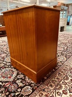 Pamono English Chest of Drawers in Teak