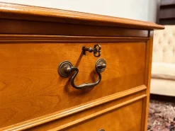 Pamono English Chest of Drawers in Teak