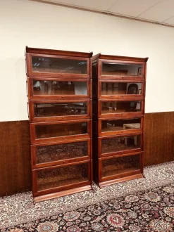 Pamono English Classic Bookcase from Globe-Wernicke Outlet