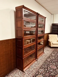 Pamono English Classic Bookcase from Globe-Wernicke Outlet