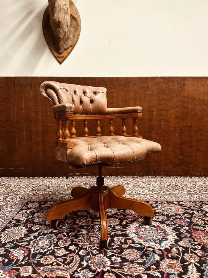 Pamono English Classic Chair in Leather Clearance