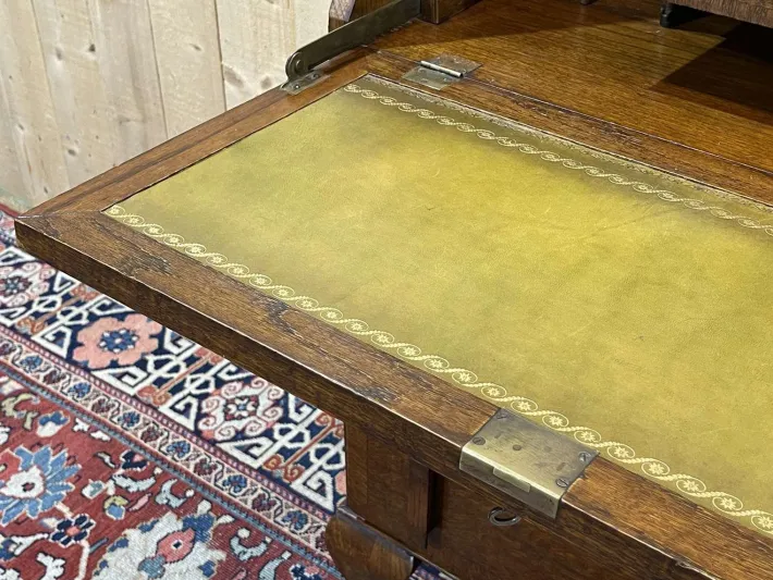 Pamono English Donkey Desk in Oak and Leather Top, 1950s