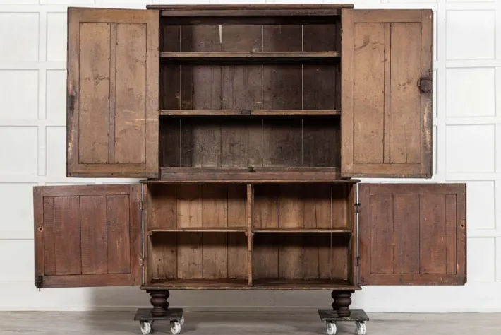 Pamono English Georgian Country Scrumble Grained Pine Housekeepers Cupboard, 1800s Best
