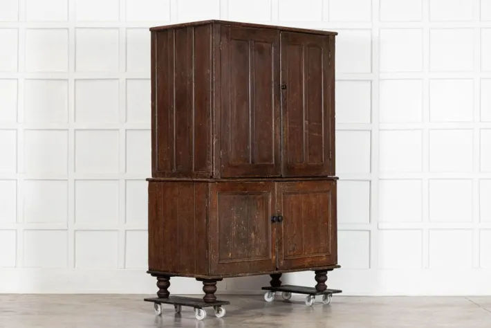 Pamono English Georgian Country Scrumble Grained Pine Housekeepers Cupboard, 1800s Best