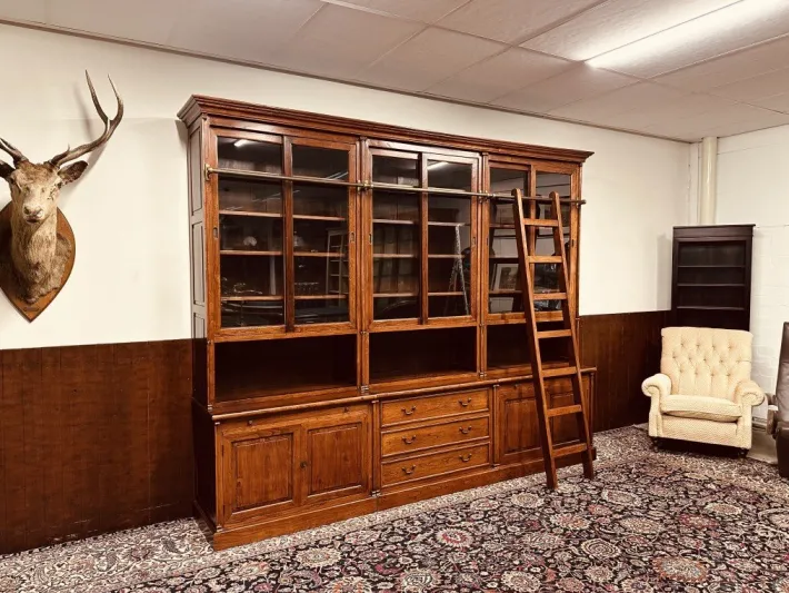 Pamono English Library Cabinet in Oak Online