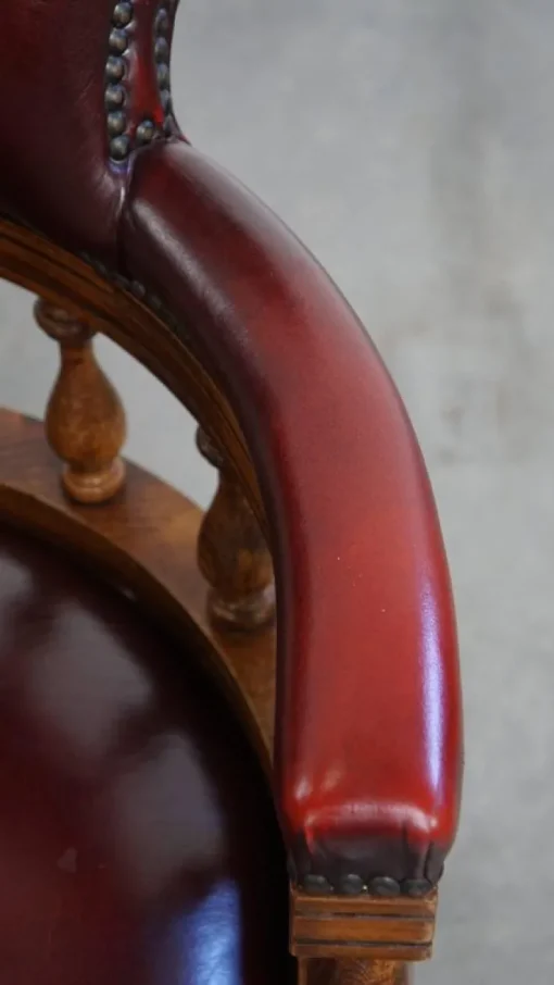 Pamono English Style Red Cowhide Height-Adjustable Chesterfield Swivel Office Chair