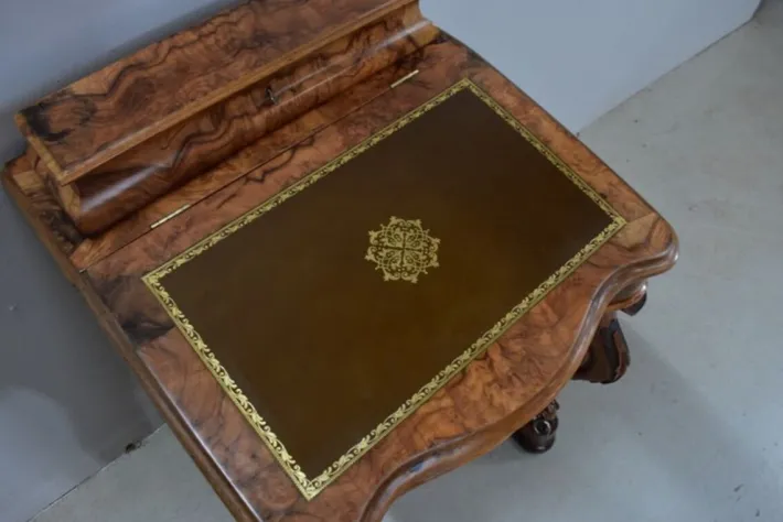 Pamono English Walnut Davenport Secretaire, 1800s New