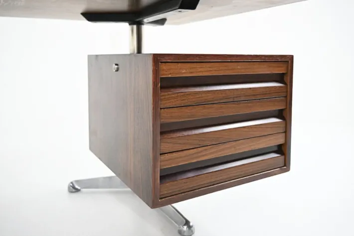 Pamono Executive Desk by Osvaldo Borsani for Tecno, 1960s Outlet
