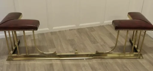 Pamono Extending Brass and Leather Club Fender, 1890s