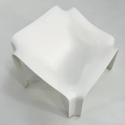 Pamono F300 Armchair in Fiberglass by Pierre Paulin for Artifort, 1960s Outlet