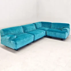 Pamono Fiandra Corner Modular Sofa in Blue Velvet by Vico Magistretti for Cassina, 1980s, Set of 4 Discount