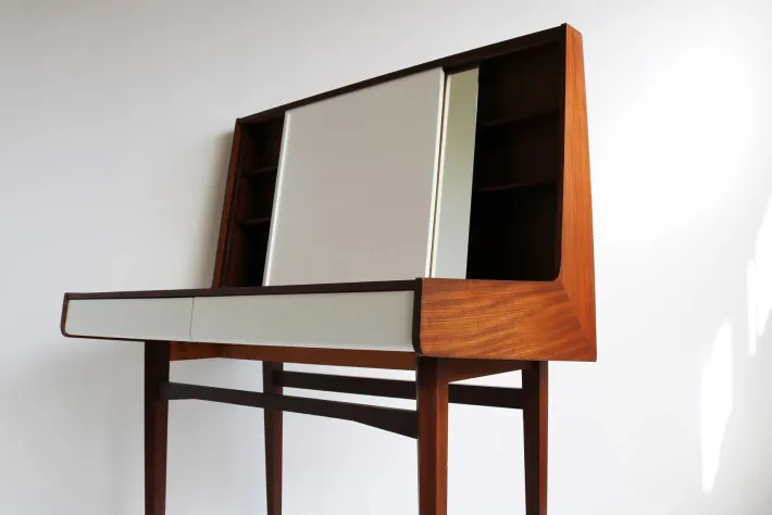 Pamono Finnish Dressing Table by Olof Ottelin for Stockmann Oy, 1950s Clearance