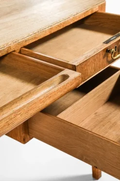 Pamono Freestanding Desk in Oak and Brass, 1960s Sale