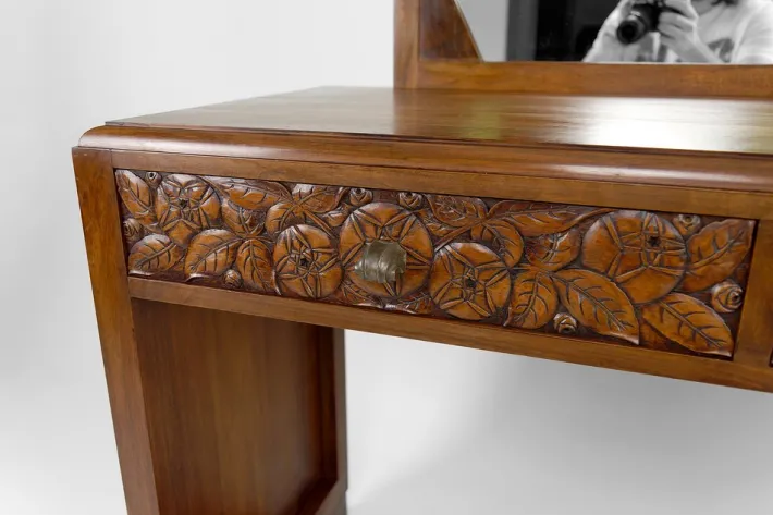 Pamono French Art Deco Dressing Table in Carved Walnut, 1930 Best