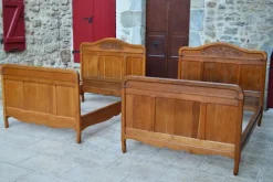 Pamono French Art Nouveau Beds and Nightstand in Oak, 1910, Set of 3 Clearance