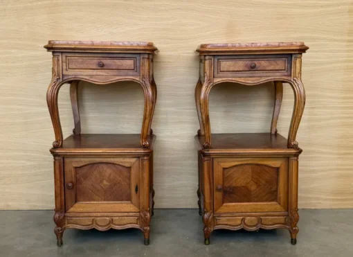 Pamono French Bedside Tables with Cabriole Legs, 1950s, Set of 2