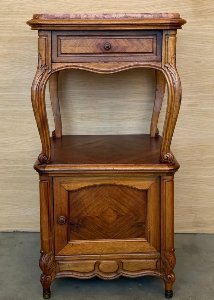 Pamono French Bedside Tables with Cabriole Legs, 1950s, Set of 2