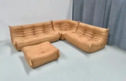 Pamono French Camel Brown Leather Togo Living Room Set attributed to Michel Ducaroy for Ligne Roset, Set of 4 Sale