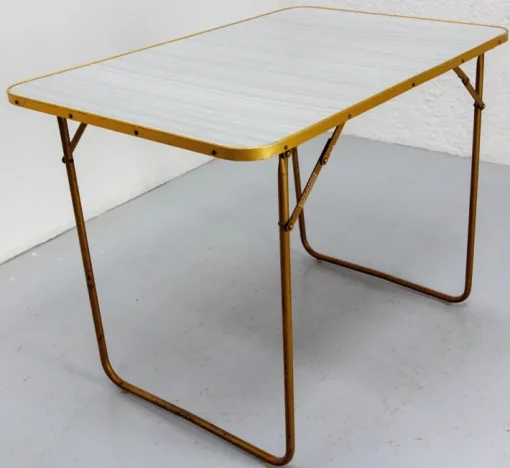 Pamono French Folding Camping Chairs and Table, 1950s, Set of 5 Outlet