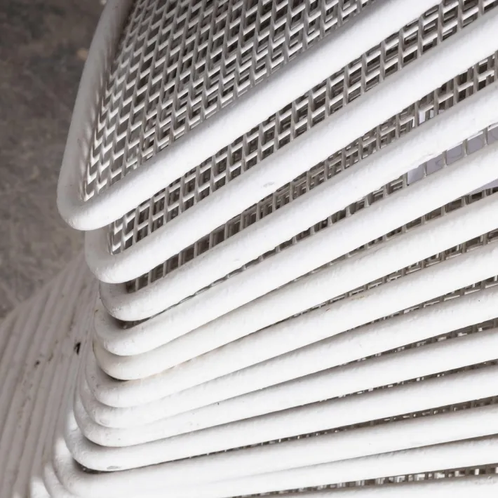 Pamono French Original Wire Mesh White Outdoor Dining Chair, 1970s Best