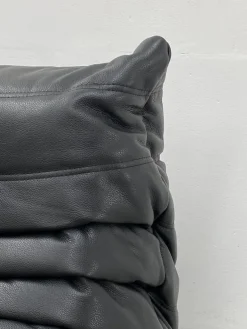 Pamono French Togo Living Room Set in Black Leather by Michel Ducaroy for Ligne Roset., Set of 3