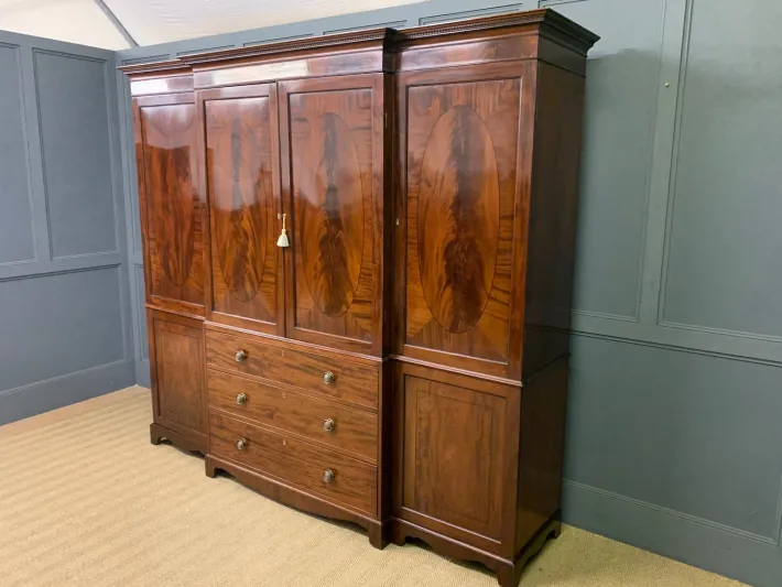 Pamono Georgian Inlaid Mahogany Wardrobe, 1810 Sale