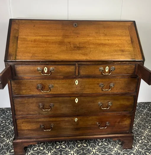 Pamono Georgian Mahogany Bureau, Mid -18th Century Discount