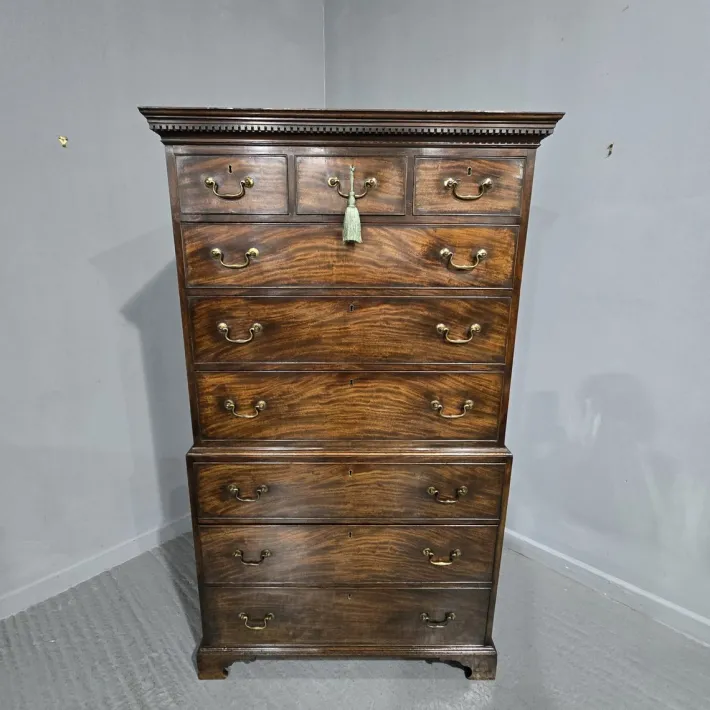 Pamono Georgian Mahogany Chest on Chest of Drawers, 1750s Sale
