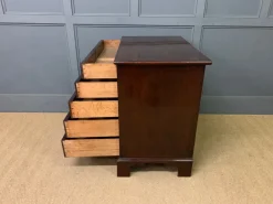 Pamono Georgian Mahogany Chest of Drawers, 1790 Outlet
