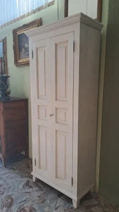 Pamono Hand-Lacquered Wardrobe in Fir