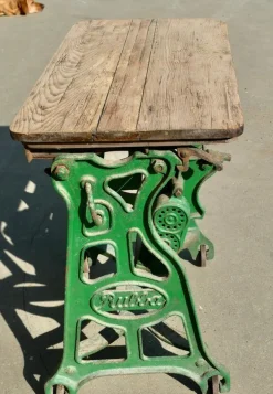 Pamono Industrial Garden Table in Cast-Iron with Pine Top, 1900 New