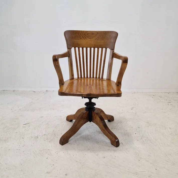 Pamono Industrial Oak Swivel Chair, 1900s Online
