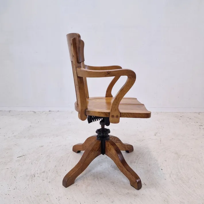 Pamono Industrial Oak Swivel Chair, 1900s Online