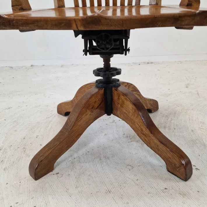Pamono Industrial Oak Swivel Chair, 1900s Online