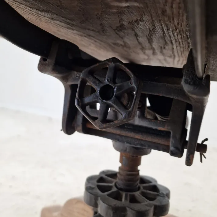 Pamono Industrial Oak Swivel Chair, 1900s Online