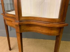 Pamono Inlaid Mahogany Display Cabinet from Maple & Co., 1900 Outlet
