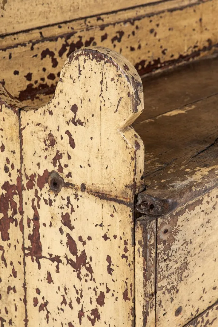 Pamono Irish Primitive Painted Pine Settle