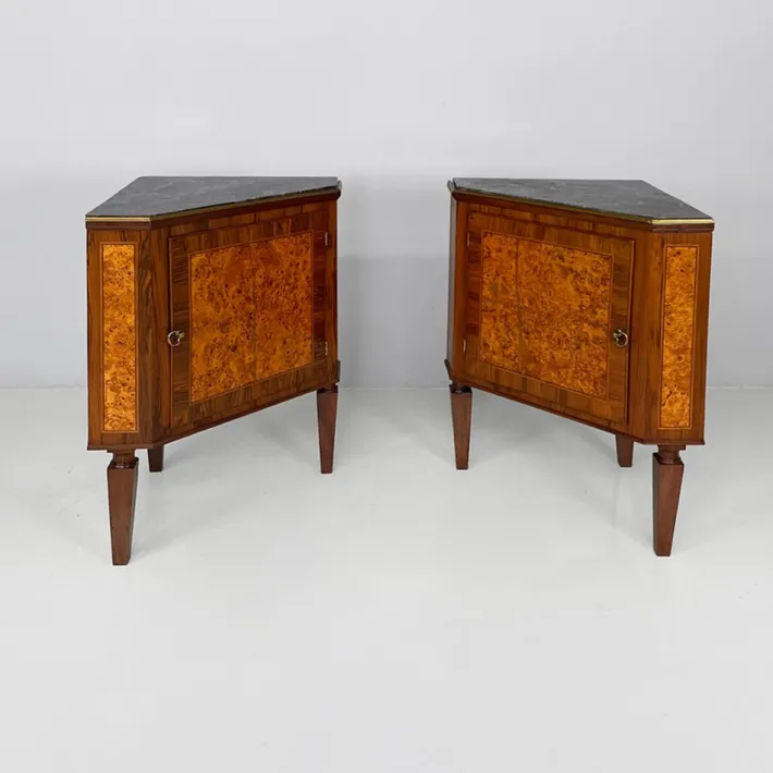 Pamono Italian Art Deco Wood Corner Consoles with Black Marble Tops, 1940s, Set of 2 Online